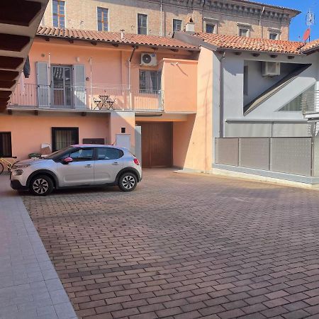 Ca D La Trifola Free Parking Lejlighed Alba  Eksteriør billede