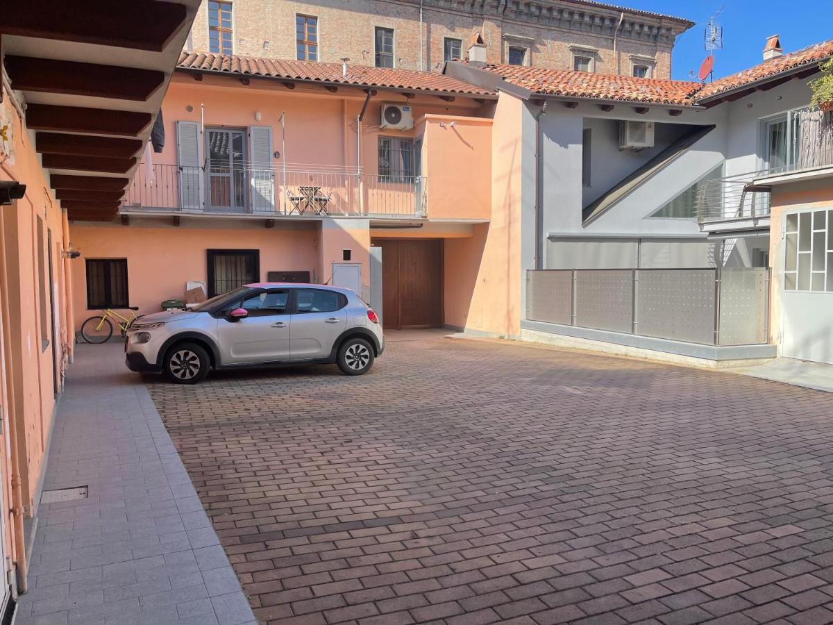 Ca D La Trifola Free Parking Lejlighed Alba  Eksteriør billede
